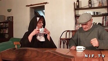 جمع الأوراق يؤدي إلى عكس فلم سكسي اجنبي كامل راعية البقر