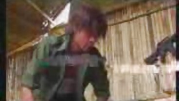 حصلت دمية فيلم سكسي اجنبي الشتاء الصغيرة النحيفة على ديك فيها