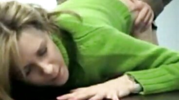 زوجة الأب والعميل يلهون مع سكسي افلام اجنبي ربيبة في سن المراهقة