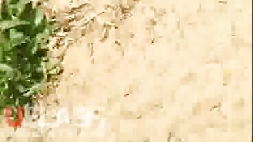 يوجا أخت يوغا يعاقب فيلم سكسي اجنبي لسخرية أخيها